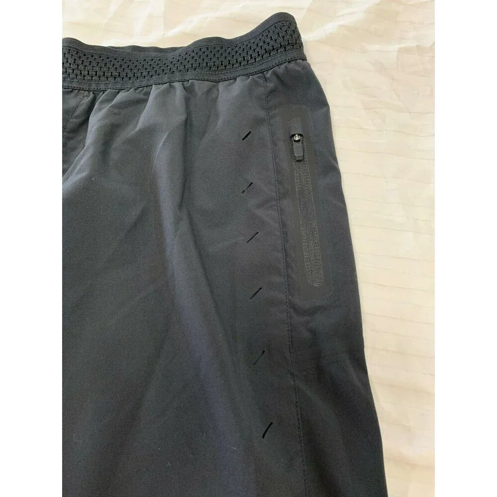 MENS ATHLETIC SHORTS SIZE M